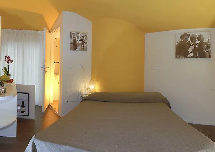 Ξενοδοχείο Casablanca 3*