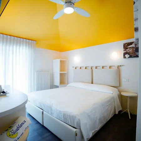 Hotel Casablanca 3*